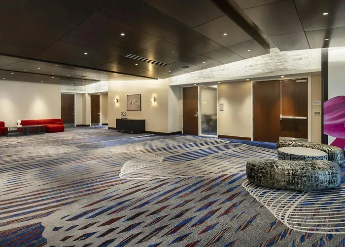 Courtyard By Marriott L.A. Live